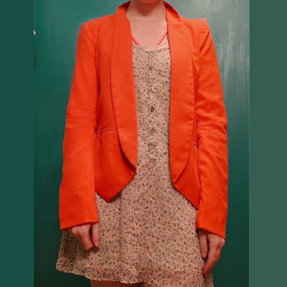 Poppy Red, Cropped, Tuxedo Style Blazer - Picture 2 of 4